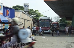 TP Hồ Chí Minh cần mạnh tay xử lý nạn &#39;xe dù, bến cóc&#39; 